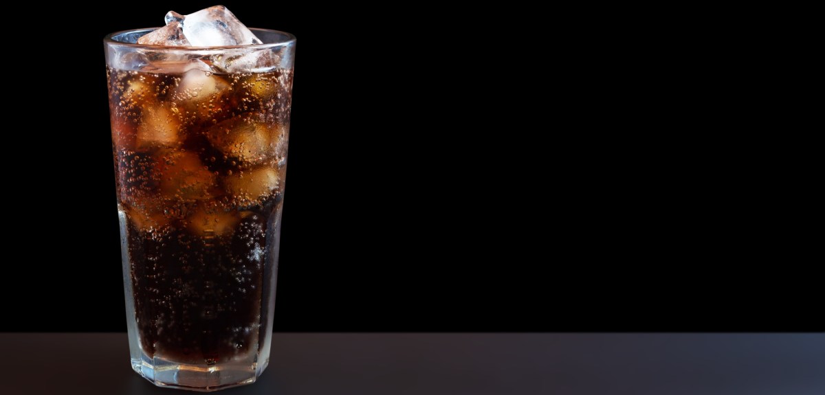 COLAS NEGRAS