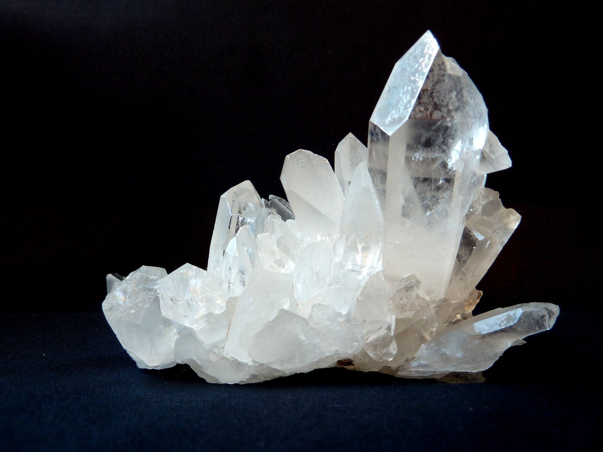 QUARTZ MINERAL WATER